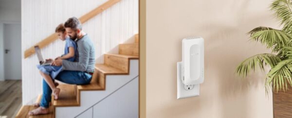 Dual-band WiFi 6 Mesh Extender, 1.6Gbps, Wall-plug, Internal Antenna (Refurbished)